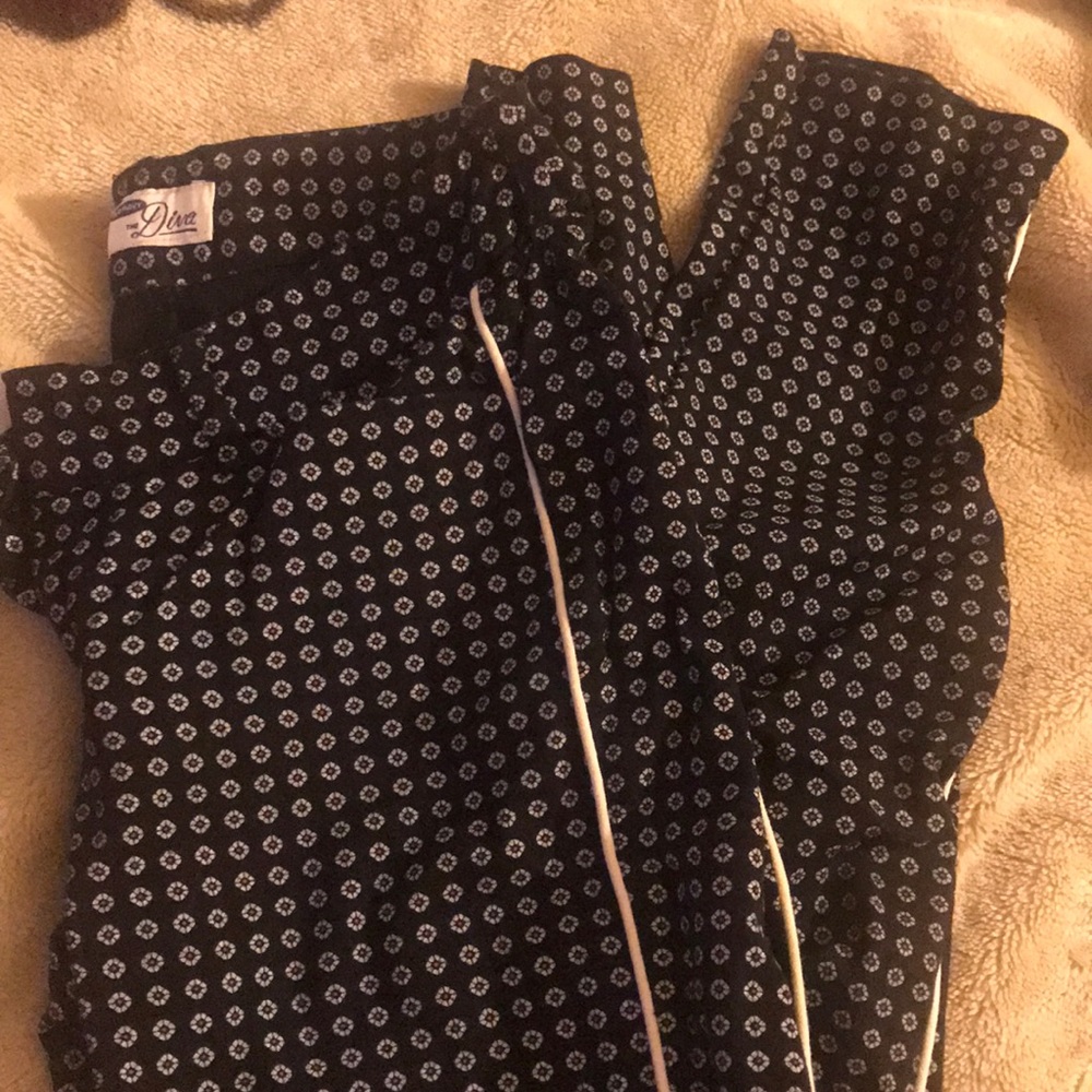 Old Navy Pixie Pants - image 4